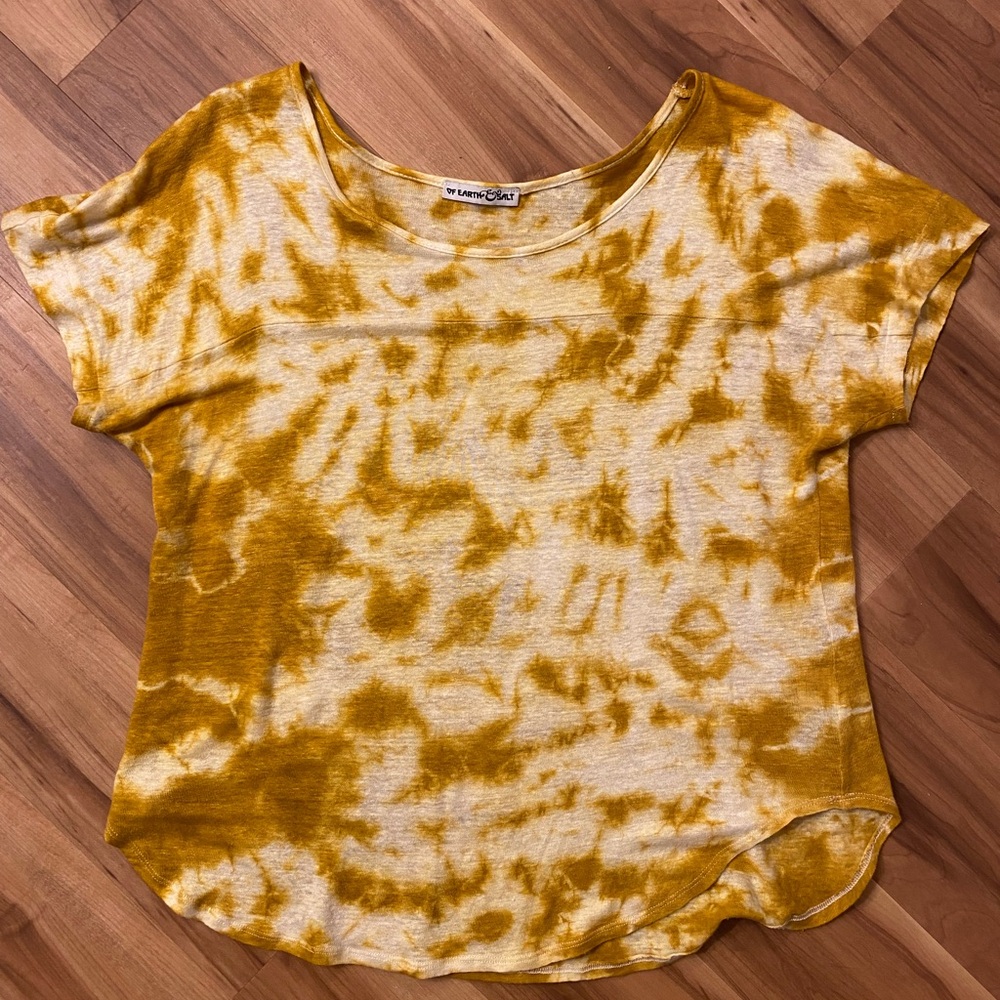 Of Earth and Salt Linen Top